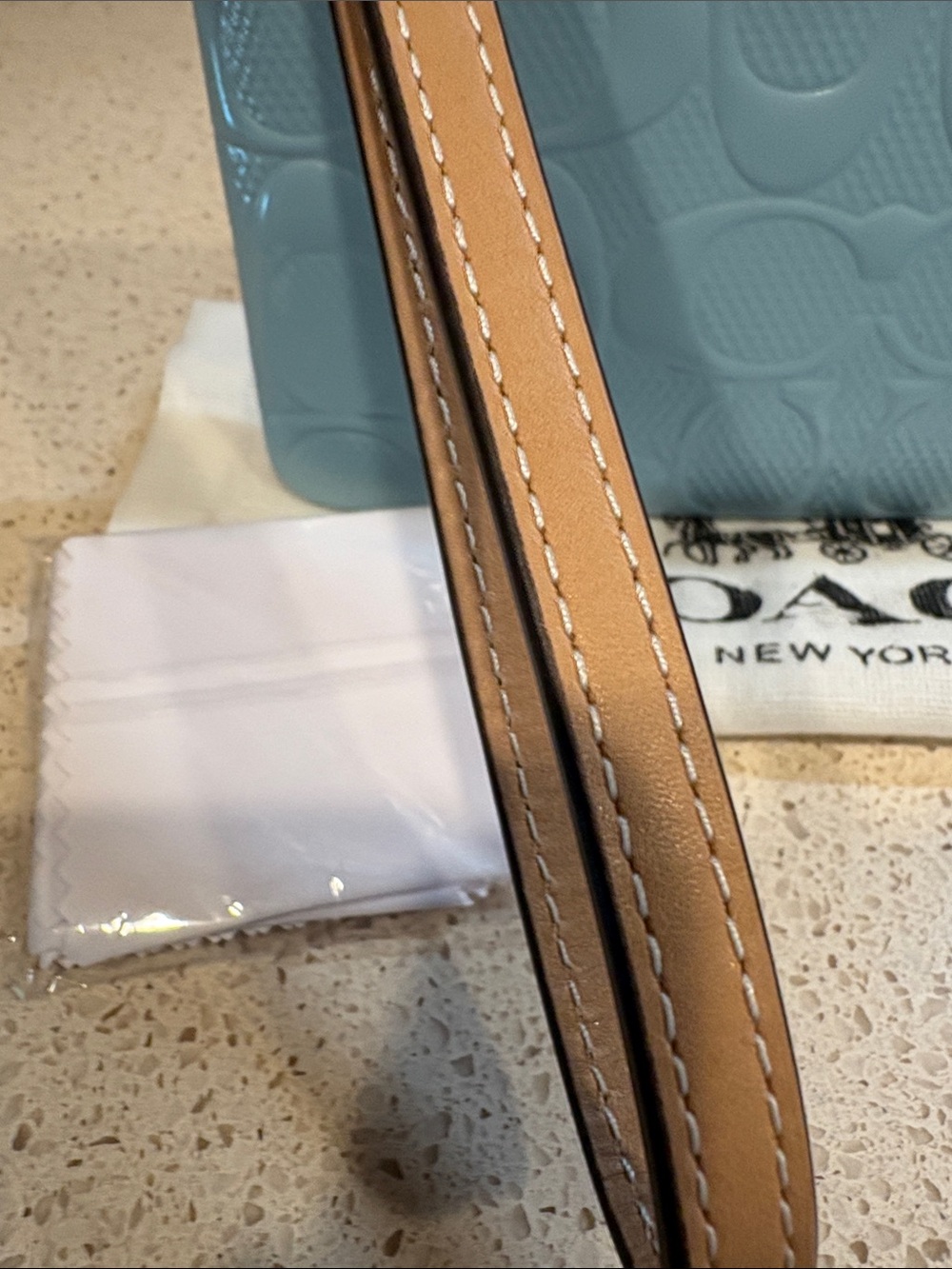Coach NWT Glossy Light Blue Patent Leather Wristlet with Dusty MSRP $75 - Picture 4 of 9